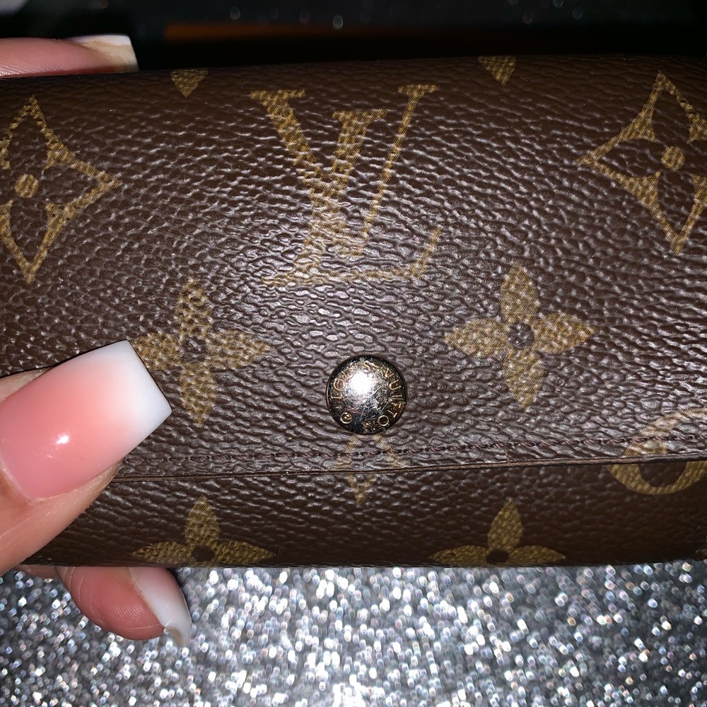 Louis Vuitton 6 key holder